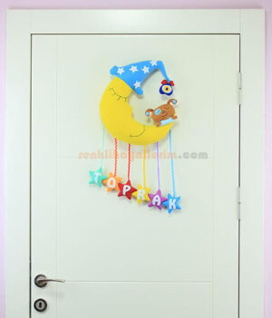 Toprak isimli Aydede Bebek Kapı Süsü Tam Boy