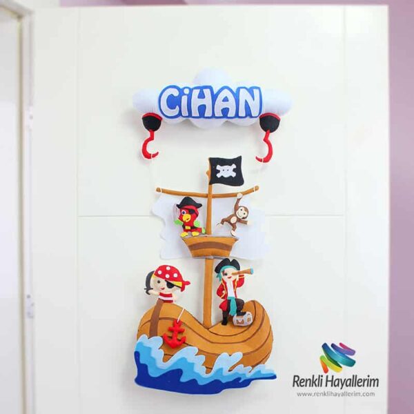 Cihan isimli korsan bebek odası kapı süsü