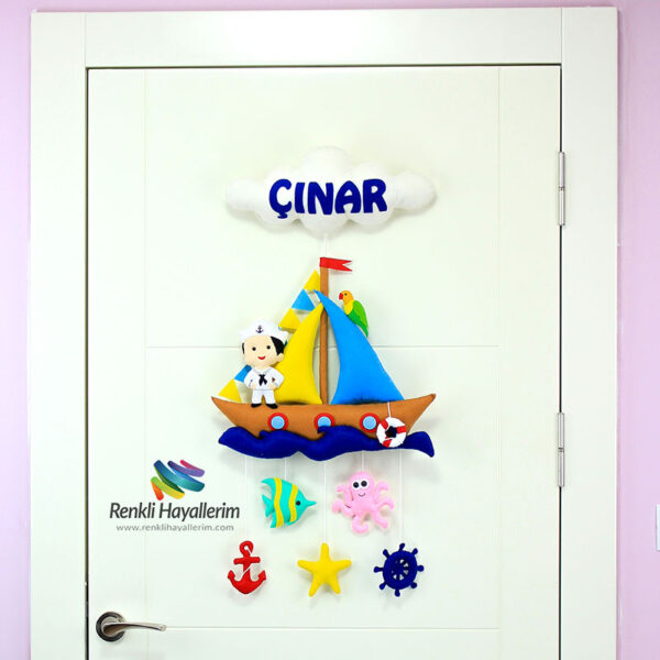 Çınar isimli Kahverengi Denizci Bebek Odası Kapı Süsü