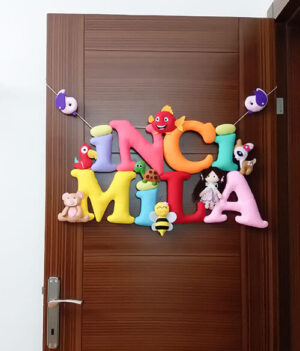 İnci Mila isimli bebek kapı süsü isimlik