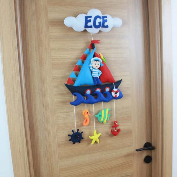 Ege isimli Denizci Kapı Süsü