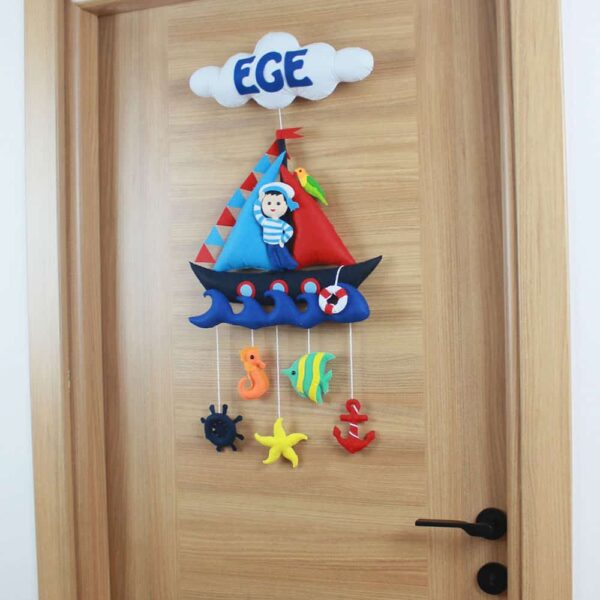 Ege isimli Denizci Kapı Süsü