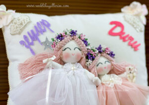 Kamelya ikili Bebek Takı ve Süs Yastığı 2