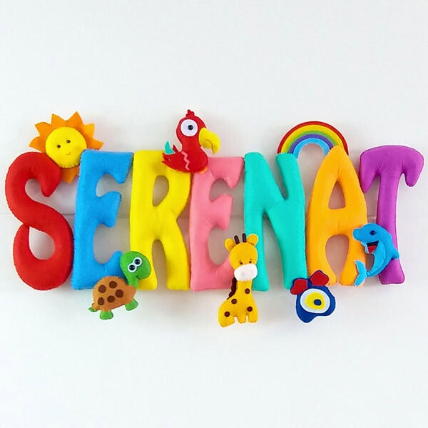 Serenat isimli isimlik kapı süsü