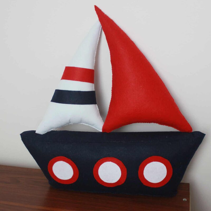 Yelkenli Gemi Takı ve Süs Yastığı