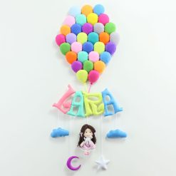 Lara isimli Balonlar Kız Bebekli Kapı Süsü