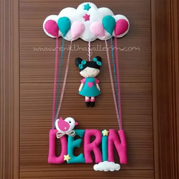 Pembe Yeşil Kız Kapı Süsü Derin