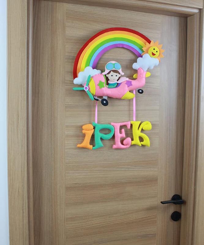 Kız Pilot Çocuk Pembe Uçak Kapı Süsü Detay İpek