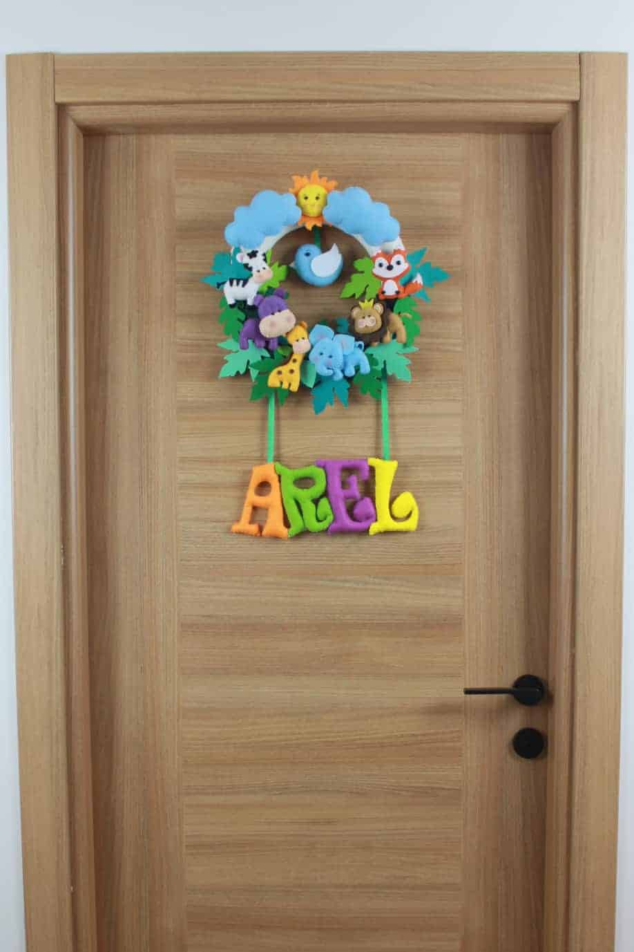 Arel isimli safari hastane bebek odası kapı süsü
