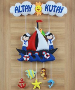 Altay ve Kutay isimli denizci erkek kardeş bebek çocuk ve hastane odası keçe kapı süsü