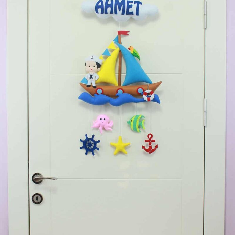 Ahmet isimli denizci bebek ve hastane odası kapı süsü