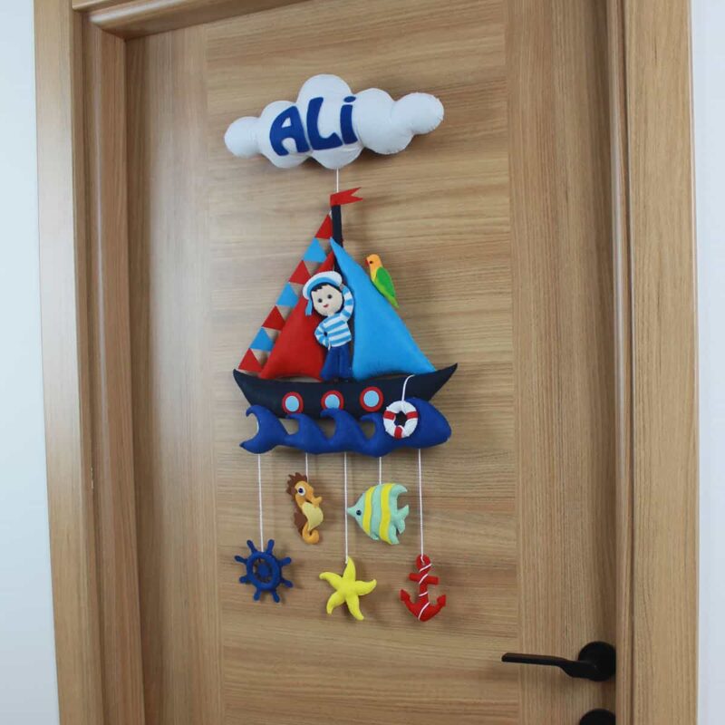Ali isimli denizci bebek ve hastane odası kapı süsü