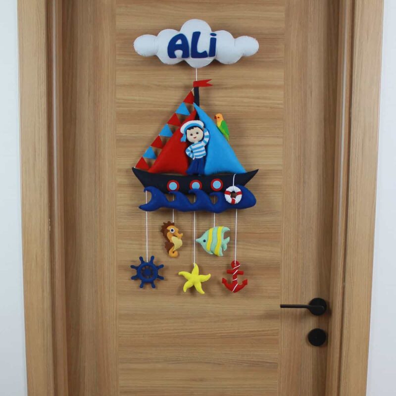 Ali isimli denizci bebek ve hastane odası kapı süsü
