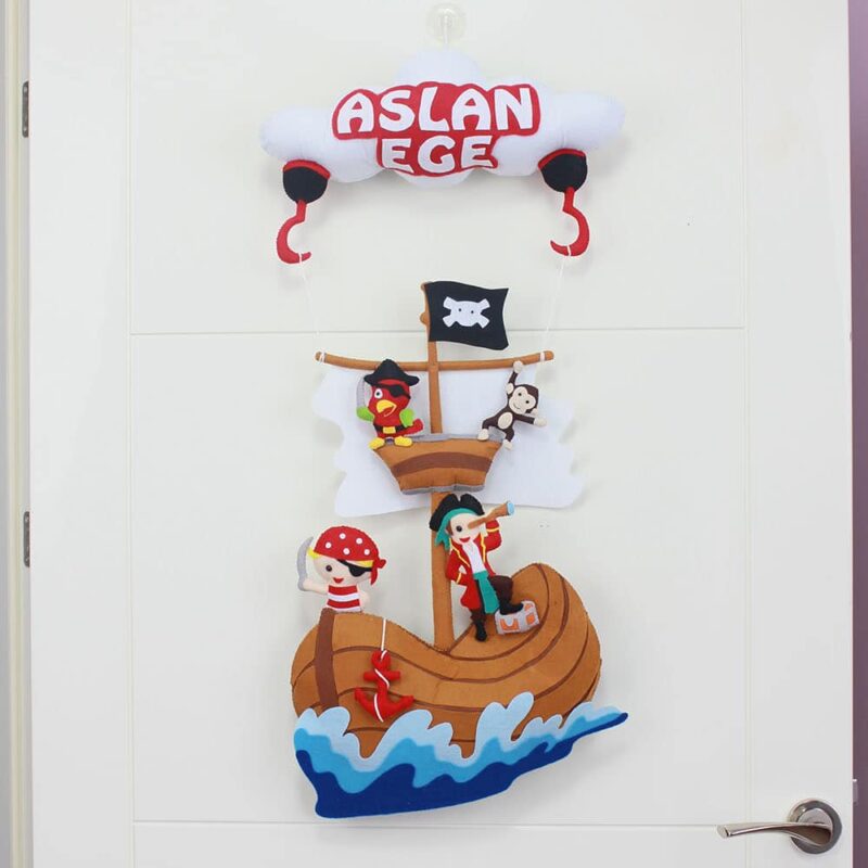 Aslan Ege isimli Korsan Bebek ve Hastane Odası Kapı Süsü