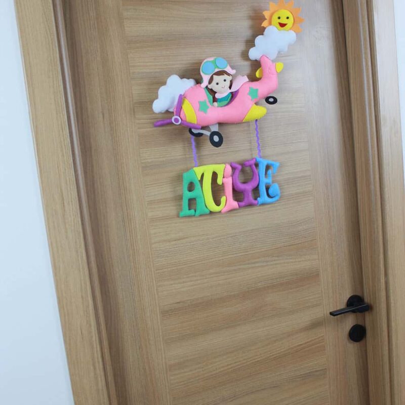 Atiye isimli Pilot Uçak Bebek ve Hastane Odası Kapı Süsü