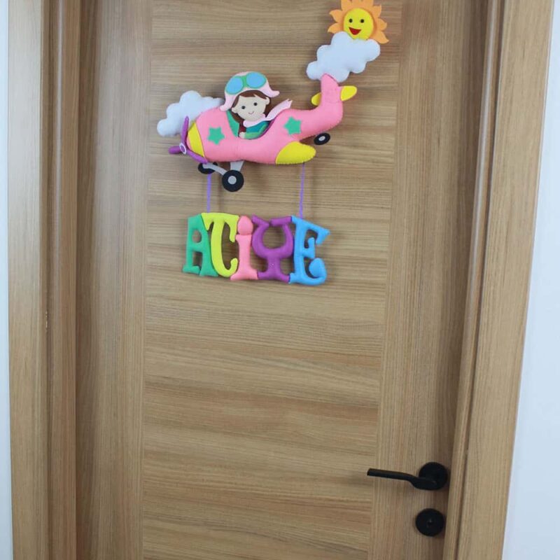 Atiye isimli Pilot Uçak Bebek ve Hastane Odası Kapı Süsü
