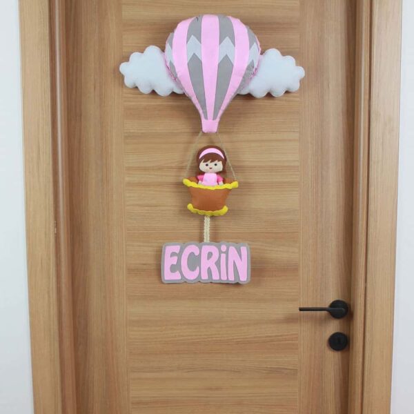 Ecrin isimli Balonlu Kapı Süsü