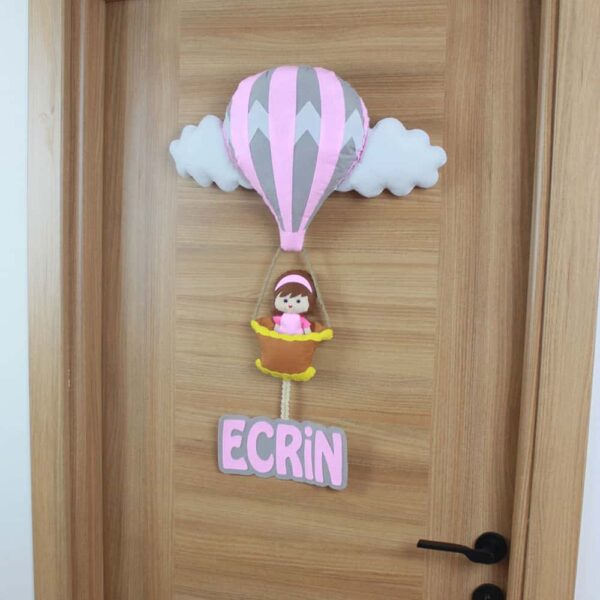 Ecrin isimli Balonlu Kapı Süsü