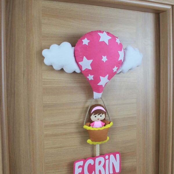 Ecrin isimli Balonlu Kız Kapı Süsü