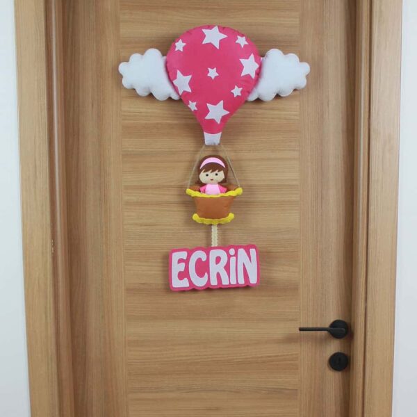 Ecrin isimli Balonlu Kız Kapı Süsü