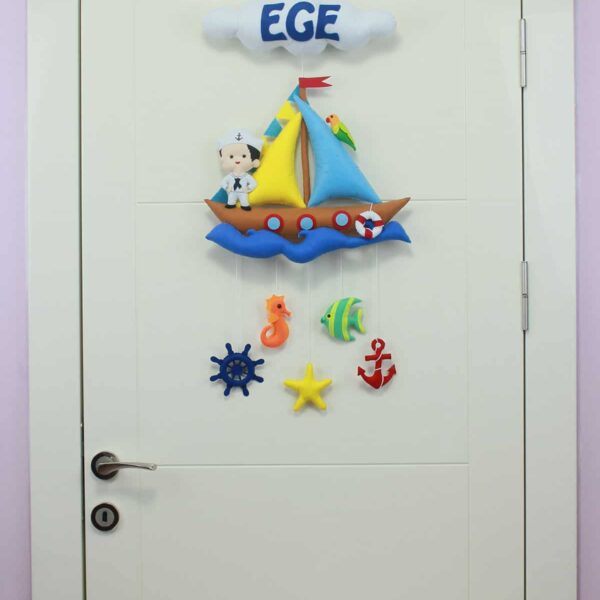 Ege isimli Denizci Hastane Kapı Süsü
