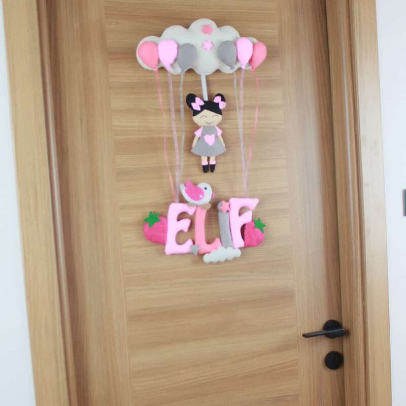 Elif isimli Pembe Gri Çilek Kapı Süsü