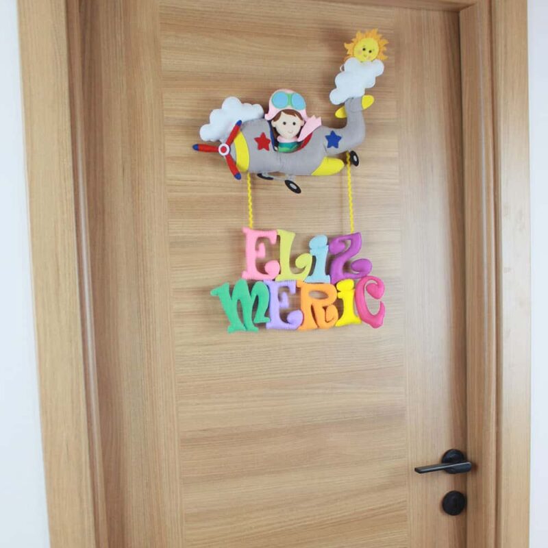 Eliz Meriç isimli Pilot Kapı Süsü