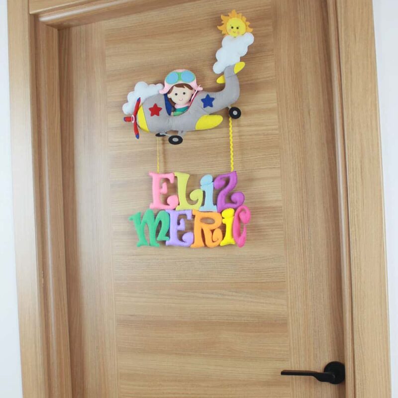 Eliz Meriç isimli Pilot Kapı Süsü