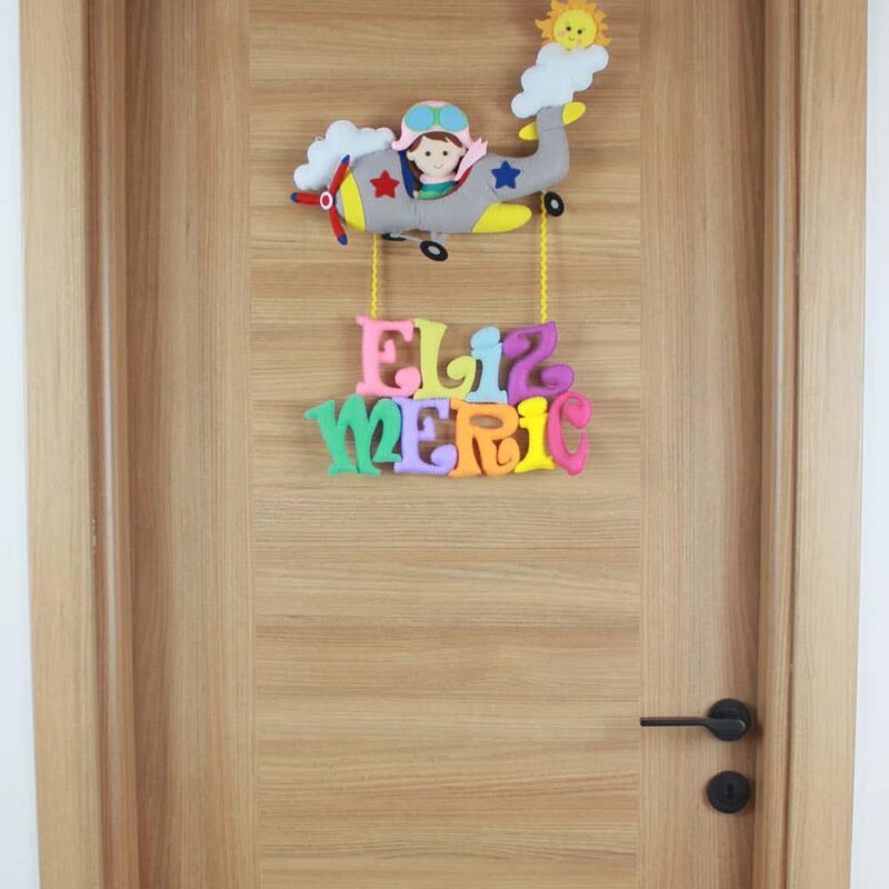 Eliz Meriç isimli Pilot Kapı Süsü