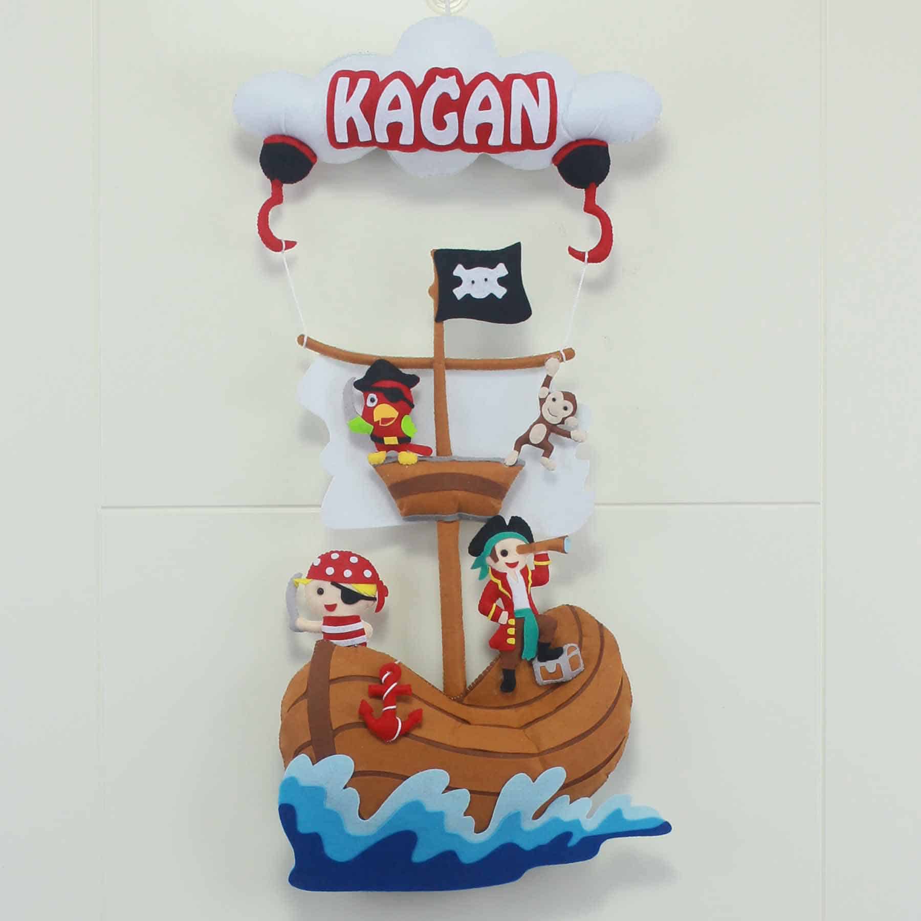 Kağan isimli Korsan Bebek Kapı Süsü