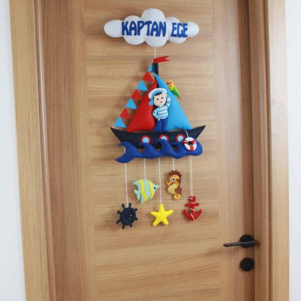 Kaptan Ege isimli Denizci Bebek Kapı Süsü