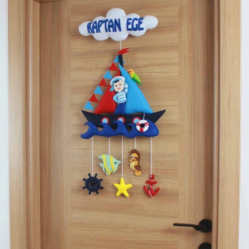Kaptan Ege isimli Denizci Bebek Kapı Süsü