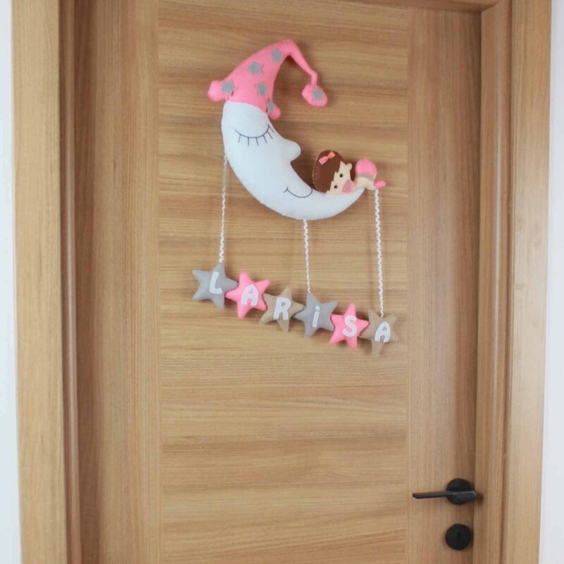 Larisa isimli Aydede Bebek Kapı Süsü
