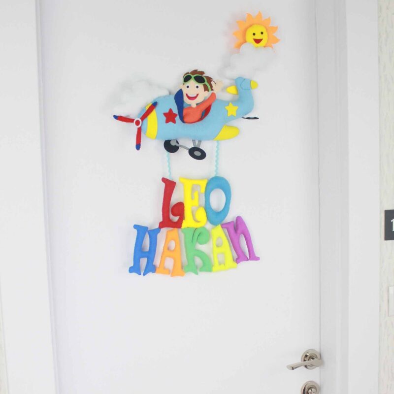 Leo Hakan isimli Pilot Bebek Kapı Süsü