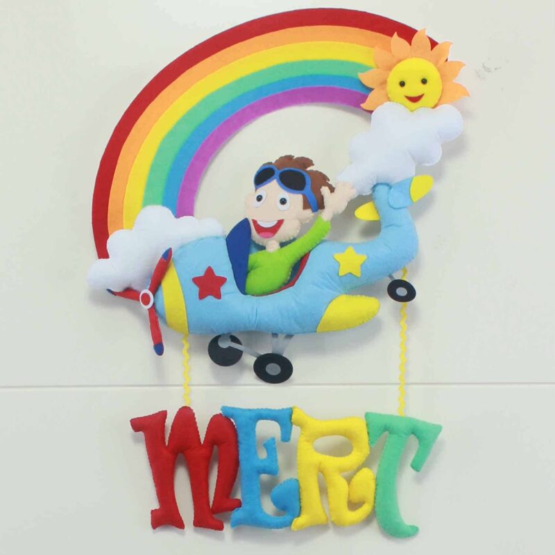 Mert isimli Gökkuşağı Pilot Bebek Kapı Süsü
