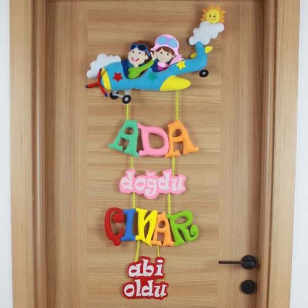 Ada ve Çınar isimli Kardeş Pilot Kapı Süsü