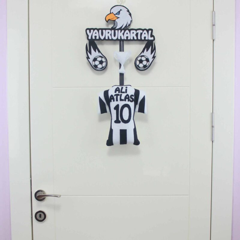 Ali Atlas isimli YavruKartal Kapı Süsü