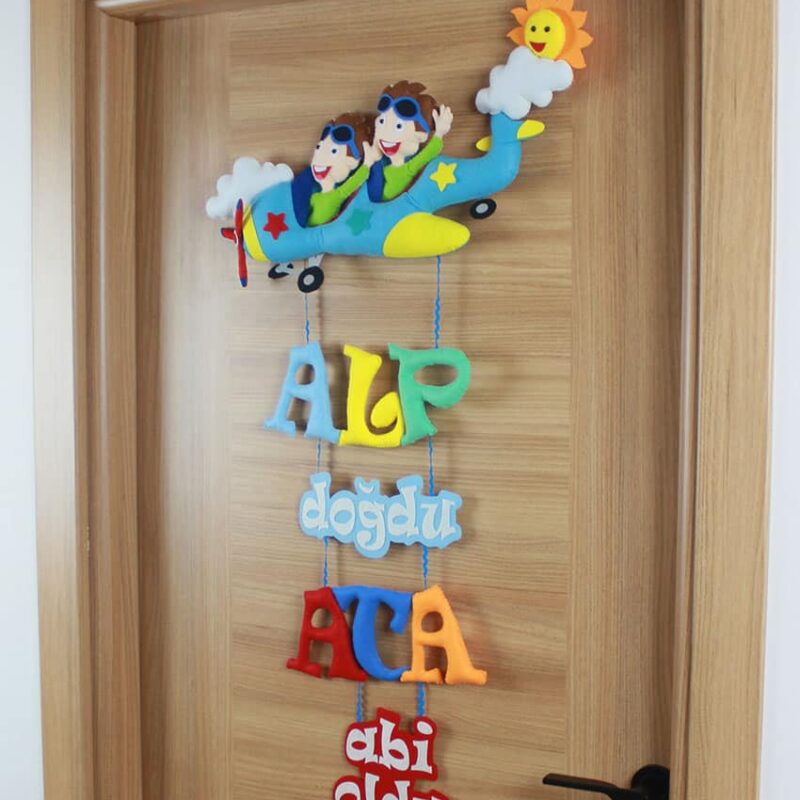 Alp ve Ata isimli Kardeş Pilot Kapı Süsü