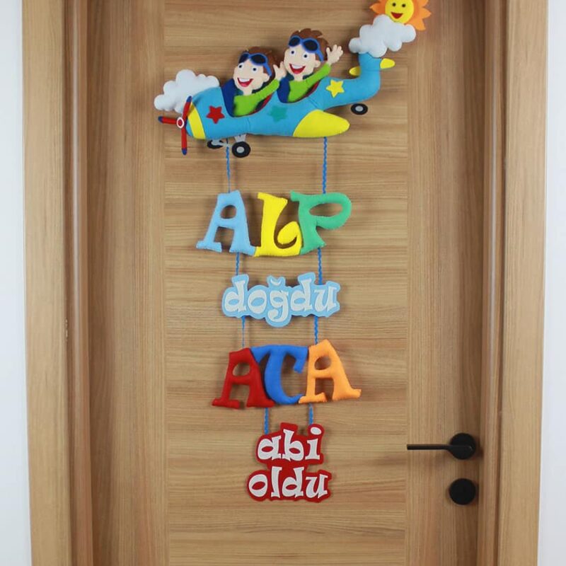 Alp ve Ata isimli Kardeş Pilot Kapı Süsü