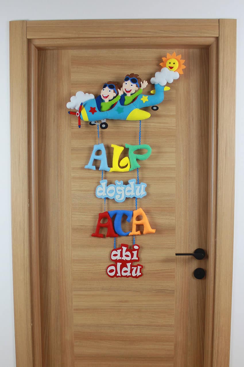 Alp ve Ata isimli Kardeş Pilot Kapı Süsü