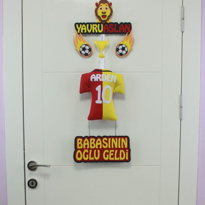 Arden isimli YavruAslan Kapı Süsü