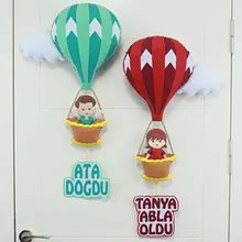Ata ve Tanya isimli Kardeşler Balonlu Kapı Süsü
