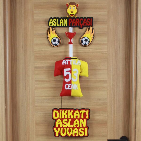Attila Cenk isimli AslanParçası Kapı Süsü