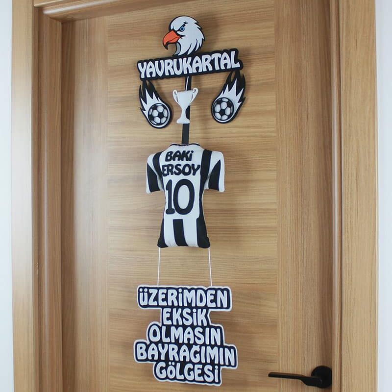 Baki Ersoy isimli Yavrukartal Kapı Süsü