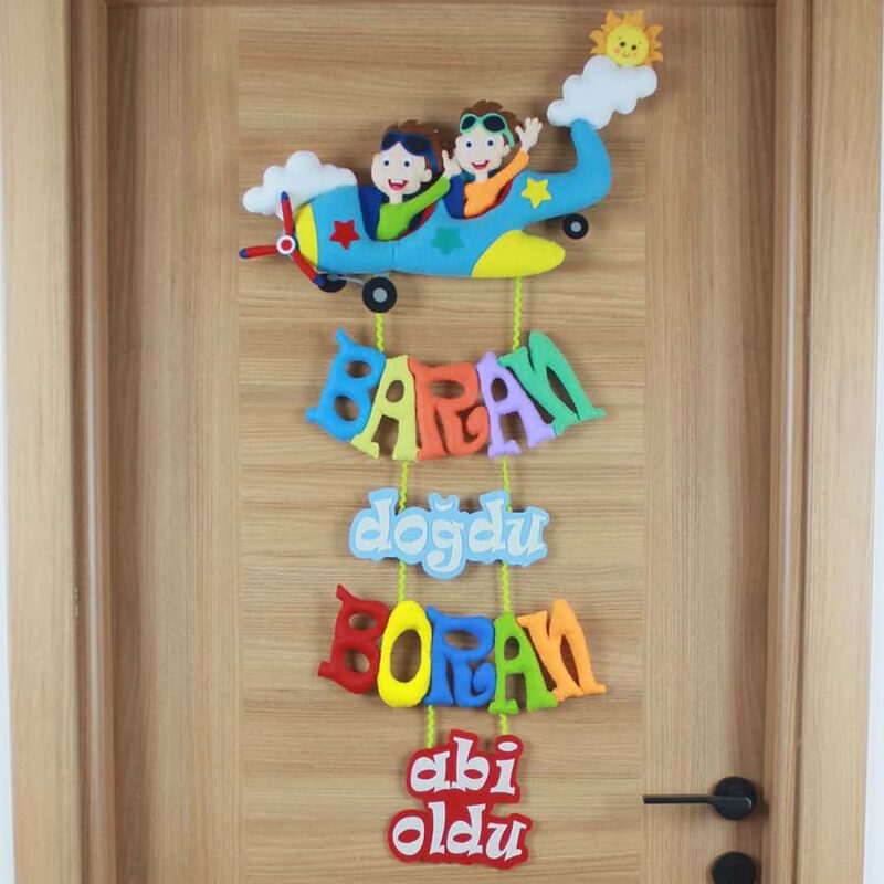 Baran ve Boran isimli Kardeş Pilot Kapı Süsü