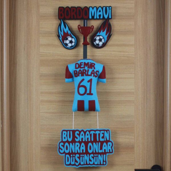 Demir Barlas isimli BordoMavi Kapı Süsü
