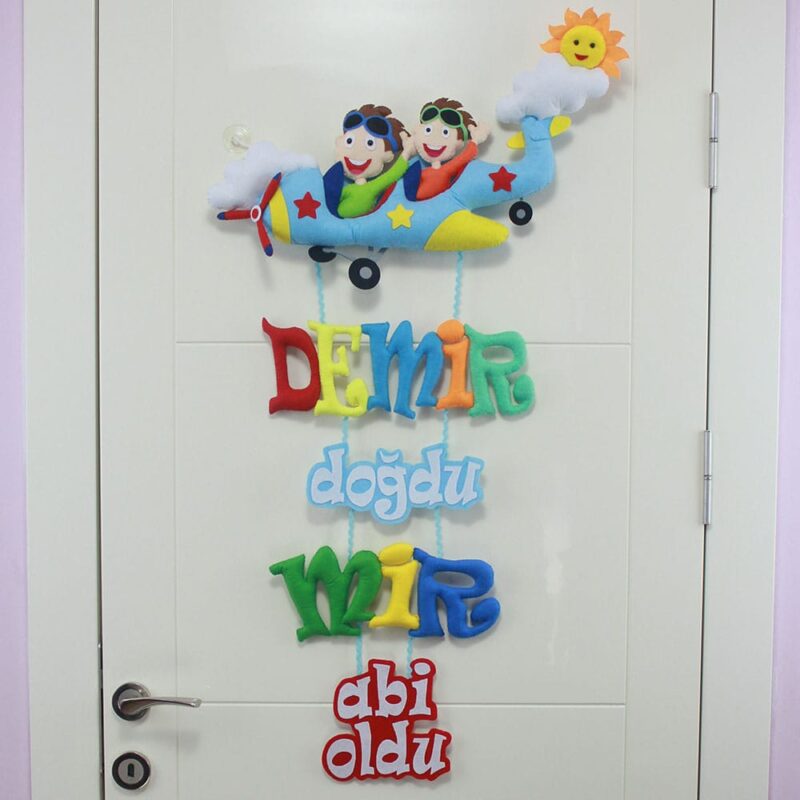 Demir ve Mir isimli Kardeş Pilot Kapı Süsü