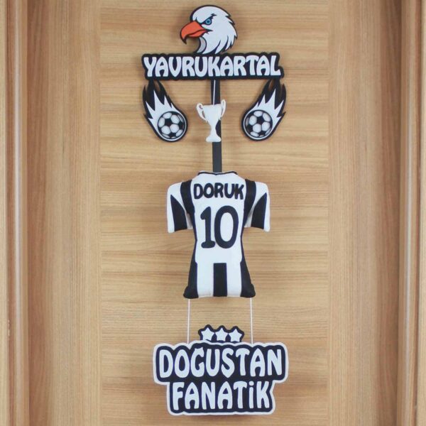 Doruk isimli Yavrukartal Kapı Süsü