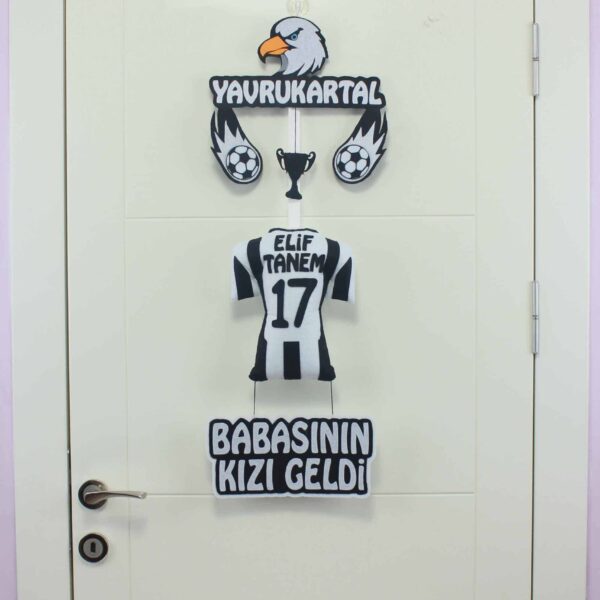 Elif Tanem isimli Yavrukartal Kapı Süsü