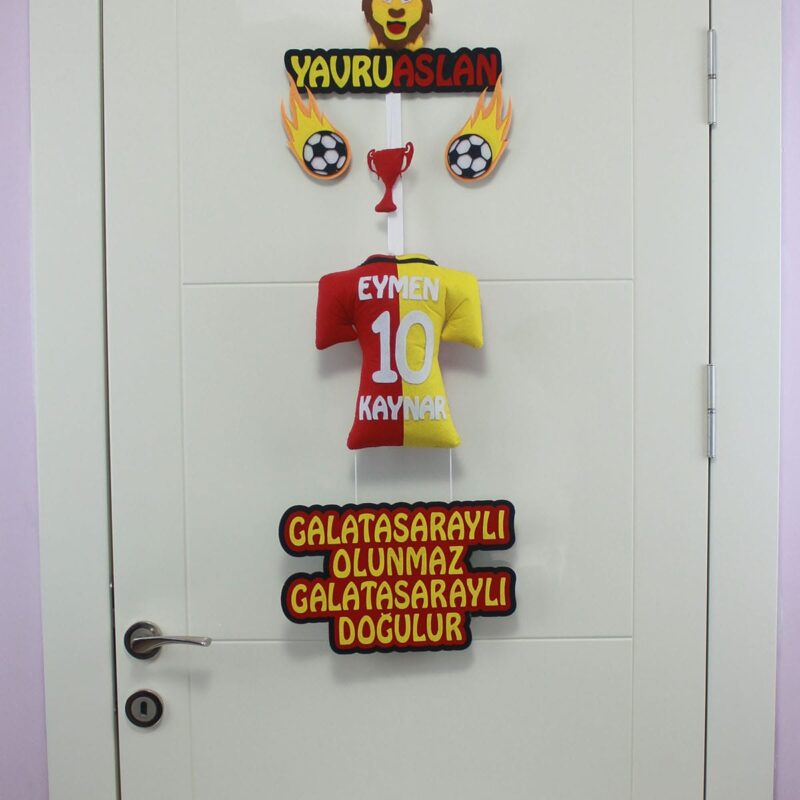 Eymen isimli YavruAslan Kapı Süsü